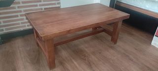 Mesa de centro de madera de roble francés.