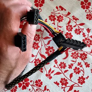 Alimentatore Enermax MODU82+ 525W