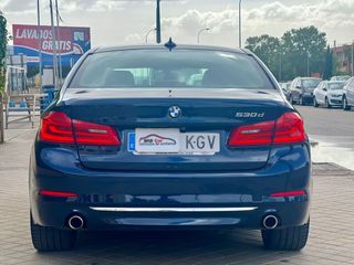  BMW 530dA Luxury Line 265 CV