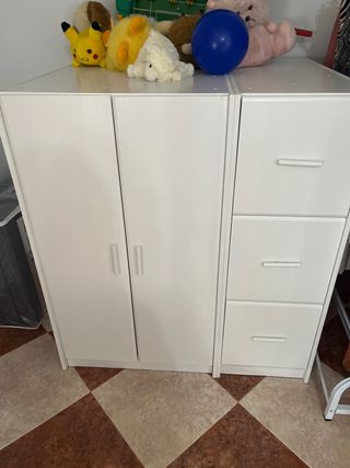 Armarios blancos de plástico