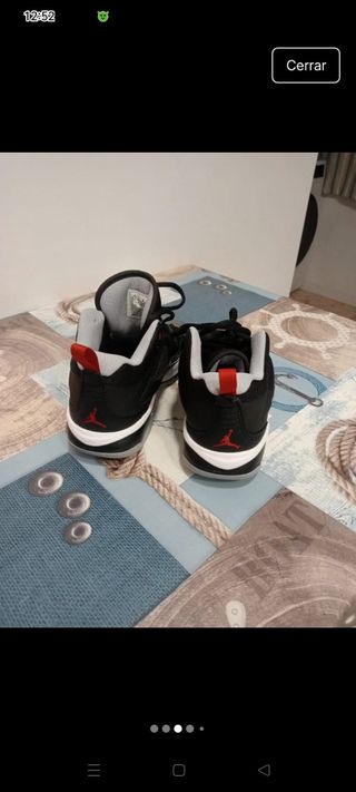Botas Nike Jordan Negras y Rojas