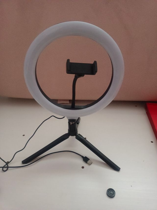 Aro de luz con soporte para móvil