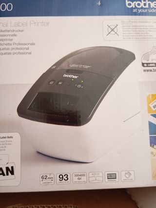 Impresora de etiquetas Brother QL-700