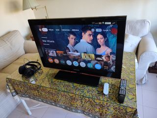 Televisor Samsung 32 + Chromecast + Auriculares
