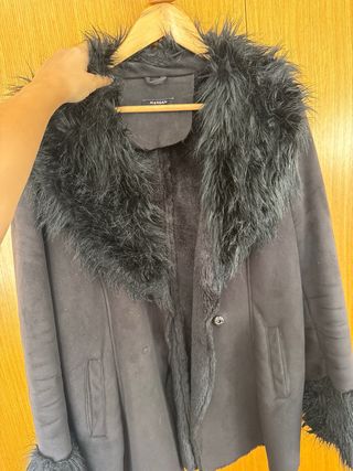 Abrigo Morgan negro con pelo