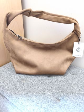 Bolso de hombro Stradivarius beige