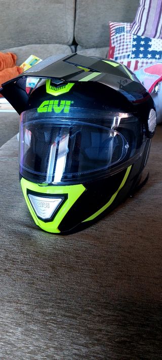 Casco de moto Givi X33 negro y amarillo
