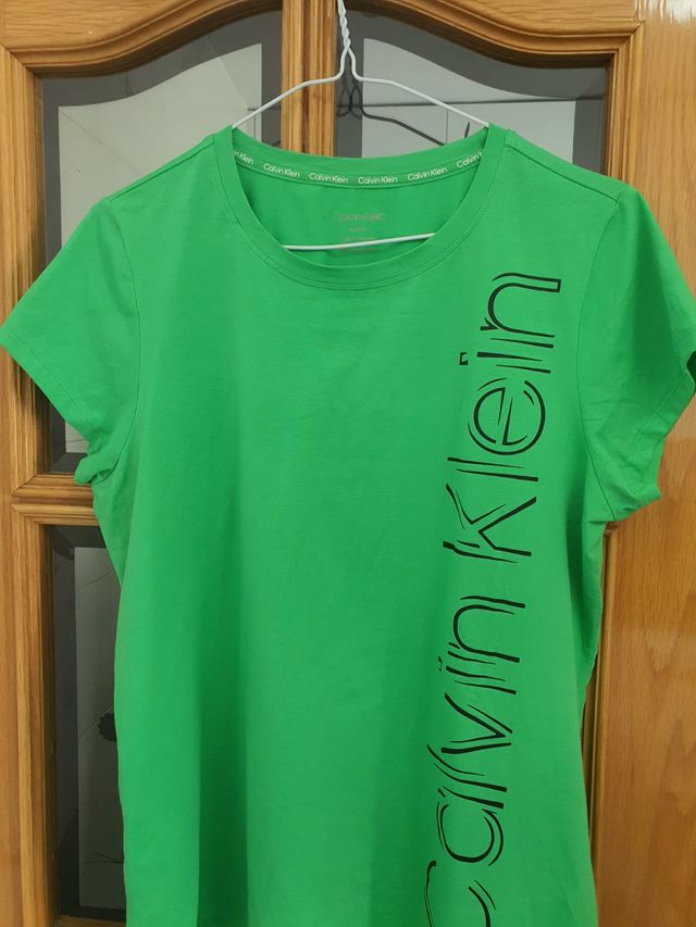 Camiseta Calvin Klein verde talla M