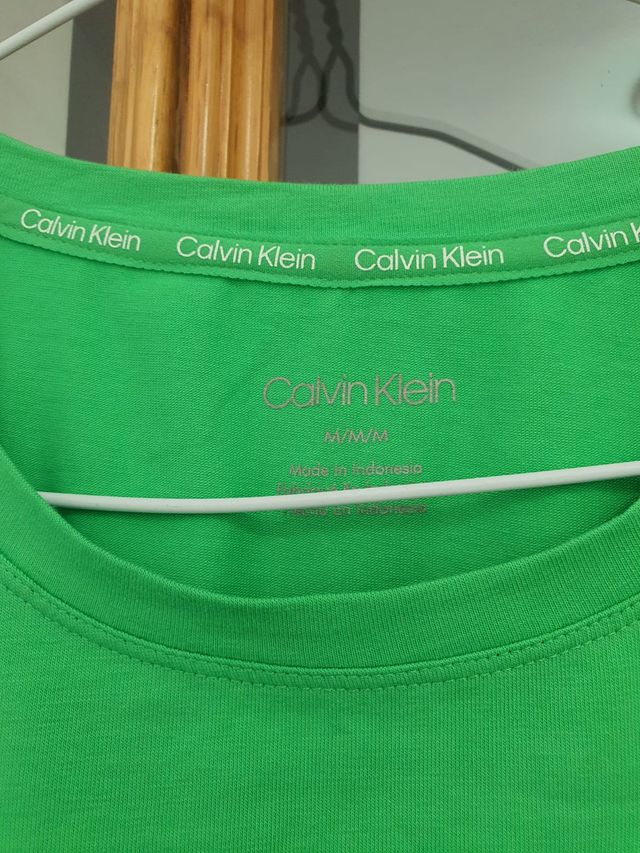 Camiseta Calvin Klein verde talla M