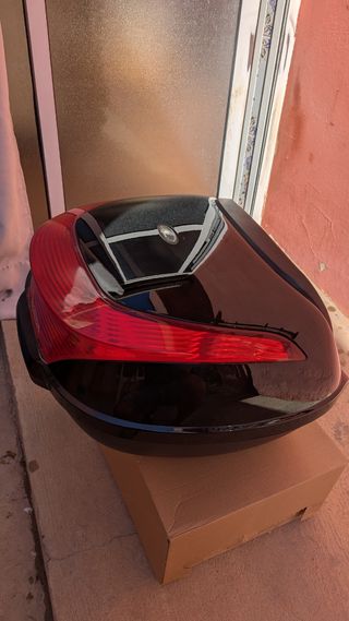 (Como nuevo) Baúl Honda SH125 2008
