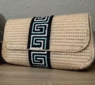 Bolso de mano tejido estilo griego