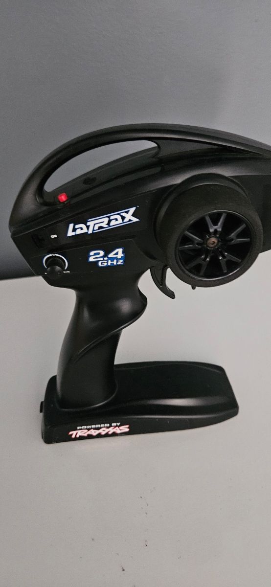 Emisora Traxxas 2.4 GHz