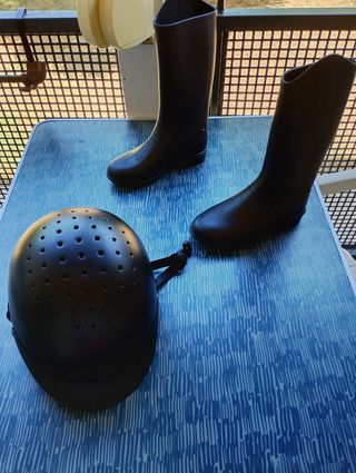 Lote Casco Equitación Talla S y Botas 31