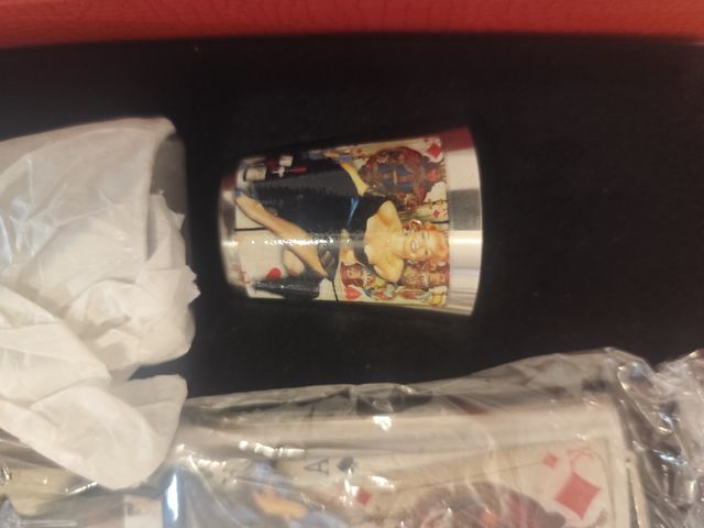 Set fiaschetta e 4 bicchierini