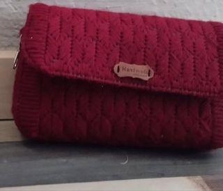 Bolso de mano tejido a crochet