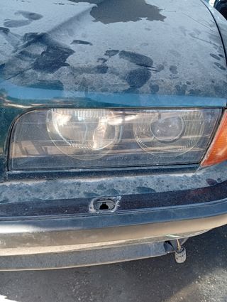 Faróis BMW Série 5 E38 Olho de Boi
