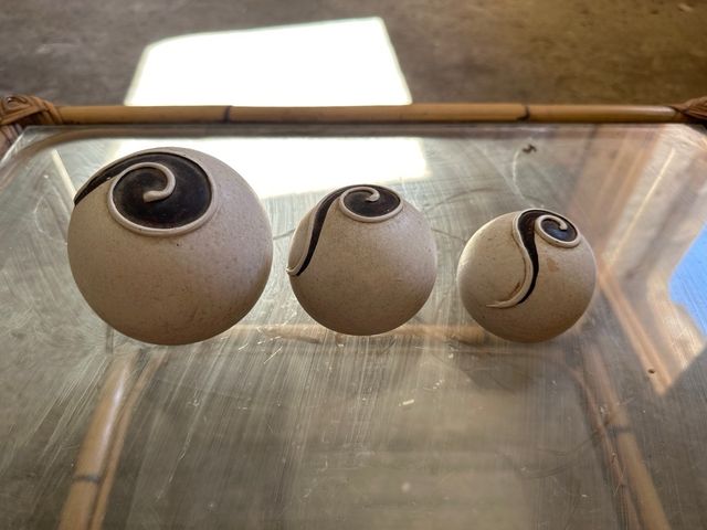 Plato decorativo con 3 bolas