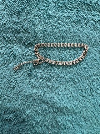 Pulsera de cadenas plateada