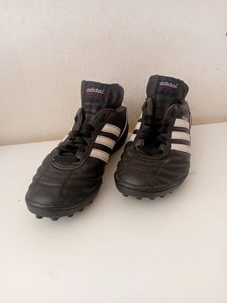 Botas de fútbol Adidas Kaiser cuero
43 1/2
