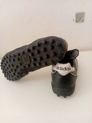 Botas de fútbol Adidas Kaiser cuero
43 1/2