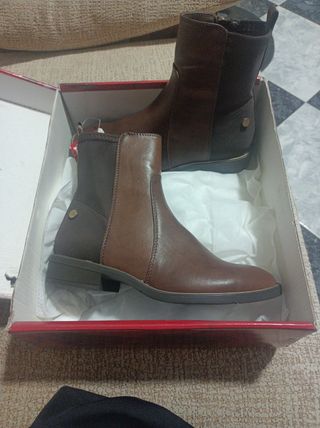 Botines de cuero marrón