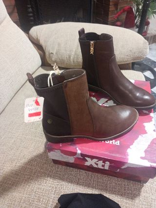 Botines de cuero marrón