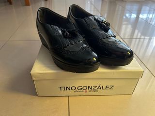 Zapatos Tino Gonzalez charol negro