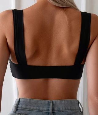 Top bikini negro escote V