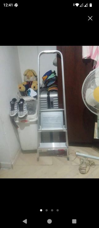 Escalera de aluminio plegable