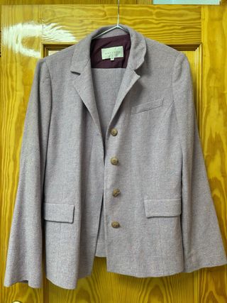 Traje de chaqueta y pantalón ALBA CONDE morado