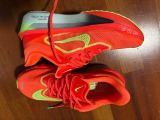 Zapatillas Nike Running Verdes y Rojas