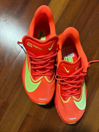 Zapatillas Nike Running Verdes y Rojas