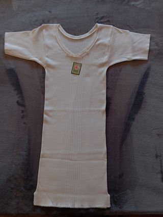 Camiseta interior mujer antigua blanca