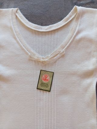 Camiseta interior mujer antigua blanca
