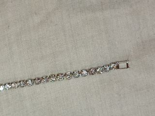 Pulsera de plateada con diamantes