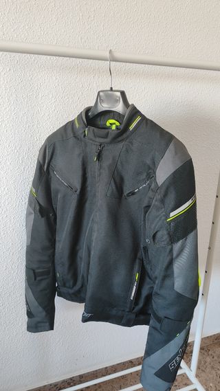 Chaqueta Moto Seventy Negra