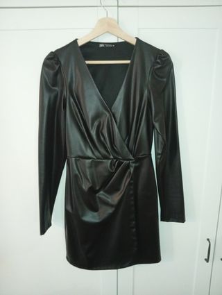 Vestido efecto piel Zara Talla XS