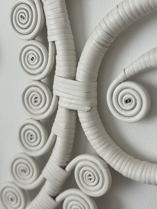 Cabecero de mimbre en color blanco cama matrimonio