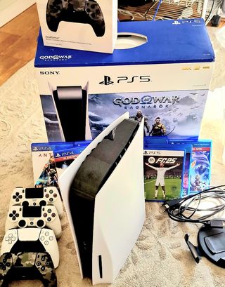 Consola PS5 Blanca + 3 Mandos y Juegos