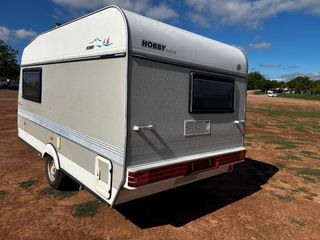Caravana hobby 2/3 plazas -750kg