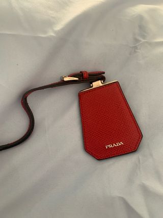 Etiqueta Prada Roja Bolso