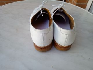 Zapatos de vestir blancos