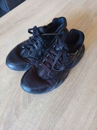 Tenis Nike Negro Talla 36