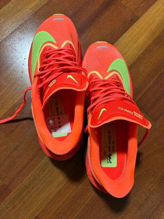 Zapatillas Nike Zoom Fly Rojas y Verdes
