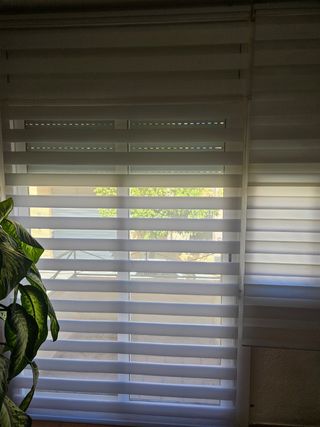 Cortinas Sol y Sombra Gris y Blanco tengo 5.