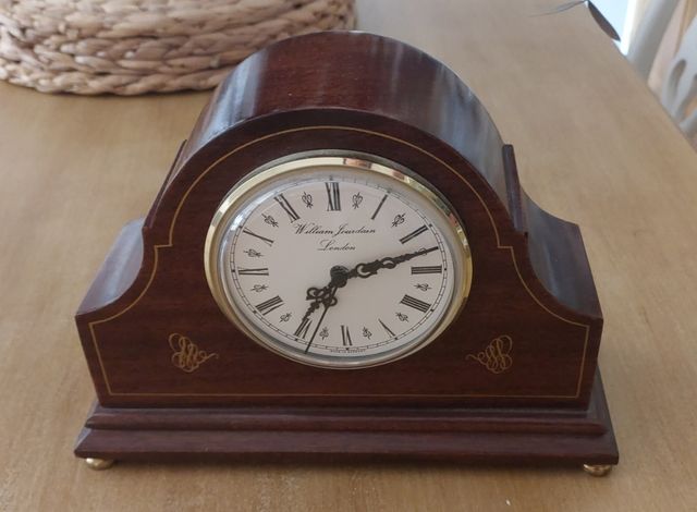 Reloj de mesa clásico William Jourdain