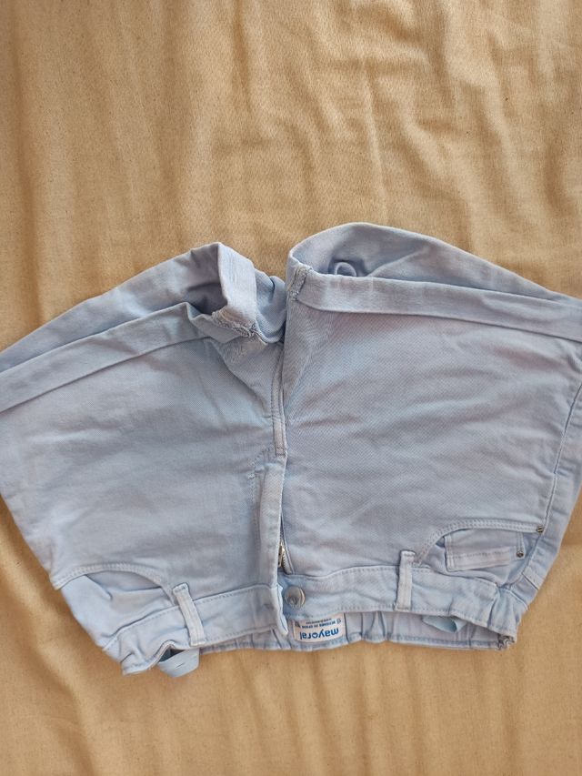 Pantalon corto Mayoral azul claro talla 18