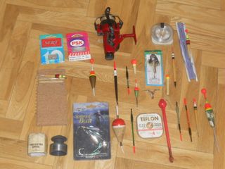 LOTE DE MATERIAL DE PESCA N2. VER FOTOS.         