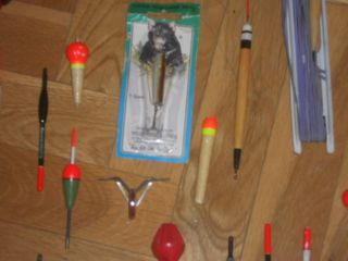 LOTE DE MATERIAL DE PESCA N2. VER FOTOS.         