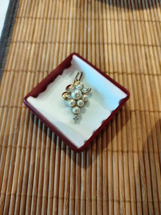 Colgante Majorica racimo uvas perlas y strass